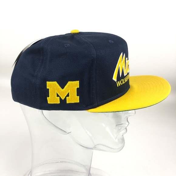 Univ of Michigan Wolverines Vintage SnapBack Hat - Picture 5 of 8